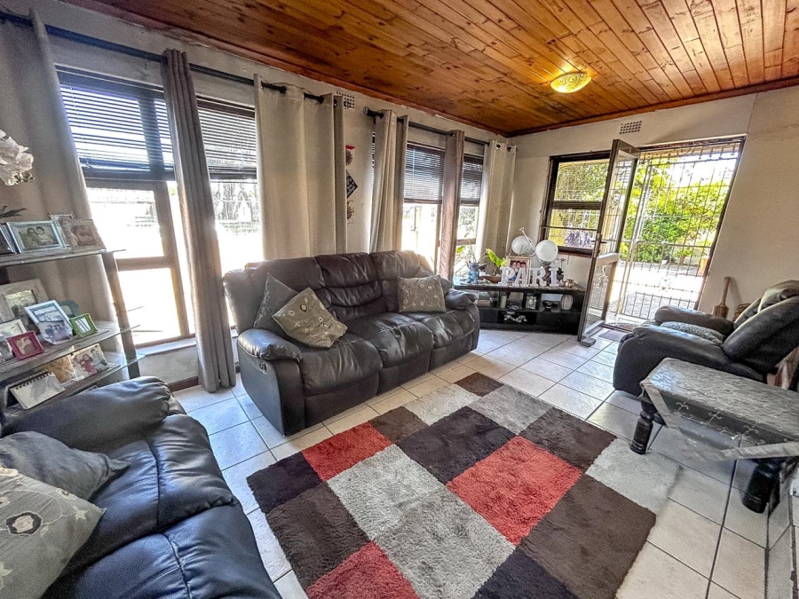 3 Bedroom Property for Sale in Thornton Western Cape